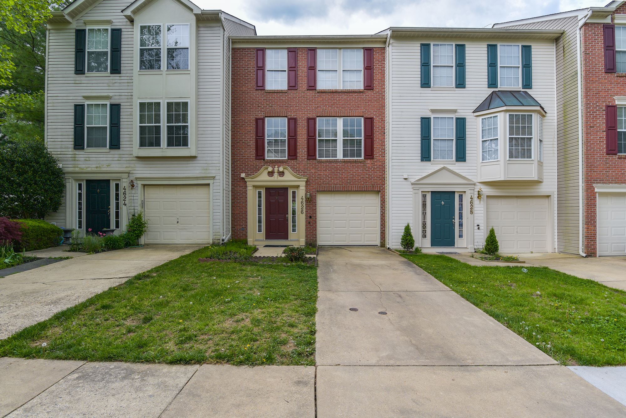 NEW LISTING 3 BD Townhome in Oatland Farm, Olney, MD